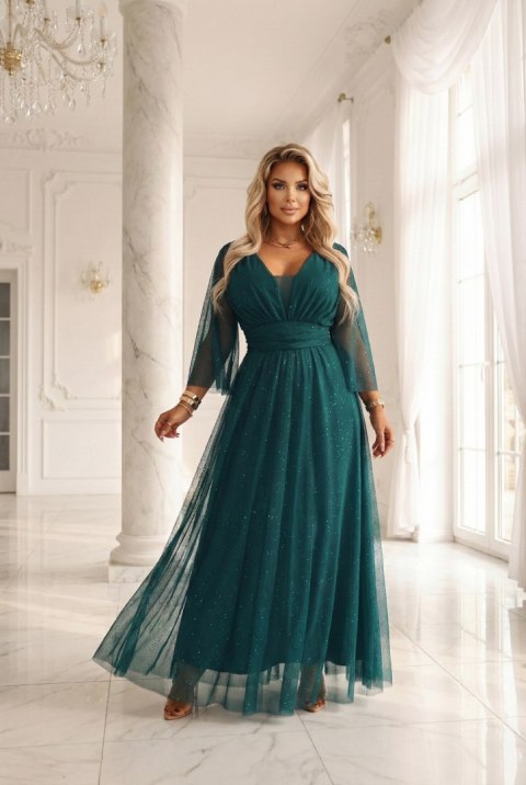 654-1 Długa połyskująca sukienka plus size z dekoltem i transparentnym rękawkiem - zieleń butelkowa Numoco basic