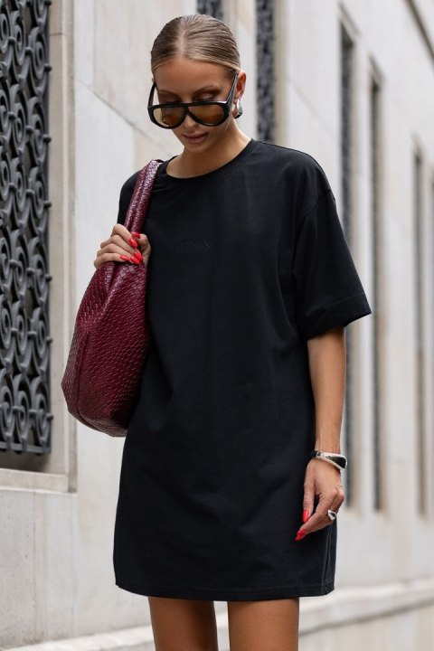 Czarna t-shirtowa sukienka oversize SELLA