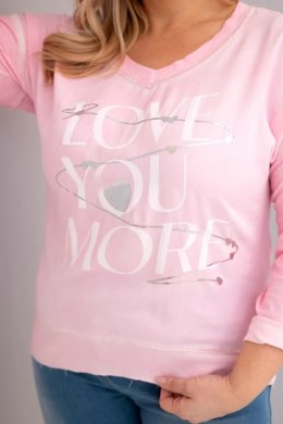 Bluzka damska Plus Size przecierana z napisem Love You More jasno różowa