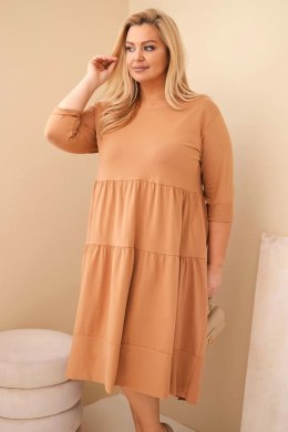 Sukienka damska bawełniana Plus Size z falbanami i podwiniętym rękawem camelowa