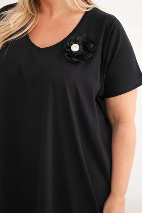Sukienka damska Plus Size bawełniana z broszką i dekoltem czarna