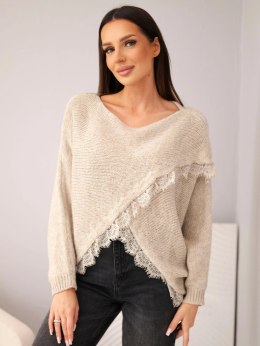Sweter damski asymetryczny z koronkową wstawką beżowy