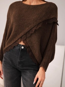 Sweter damski asymetryczny z koronkową wstawką brązowy