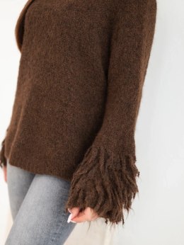 Sweter damski z frędzlami na rękawach i okrągłym dekoltem brązowy