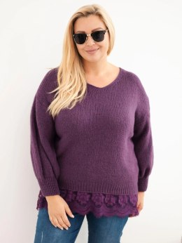 Sweter damski Plus Size z koronkowym dołem ciemnofioletowy