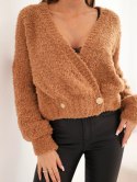 Sweter damski z moherem kopertowy z ozdobnymi guzikami camelowy