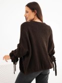 Sweter damski o luźny krój brązowy