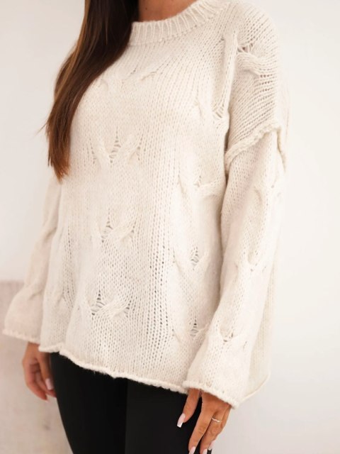 Sweter damski o luźnym fasonie bez zapięcia beżowy