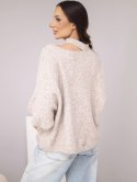 Sweter damski oversize z asymetrycznym dekoltem i półgolfem beżowy melanż