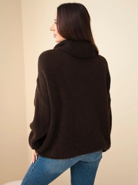 Sweter damski luźny z dodatkiem wełny z golfem brązowy