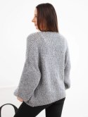 Sweter damski z dodatkiem wiskozy i wełny w zestawie z topem szary