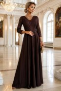 309-14 AMBER elegancka długa koronkowa suknia z dekoltem - czekolada Numoco